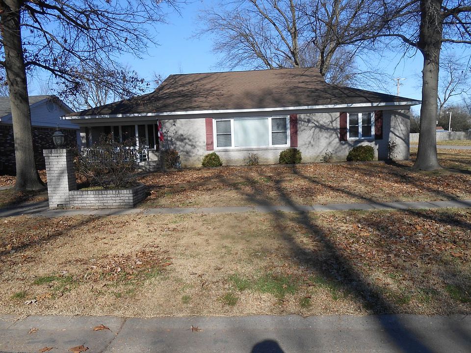 1st image of 1301 Mill St