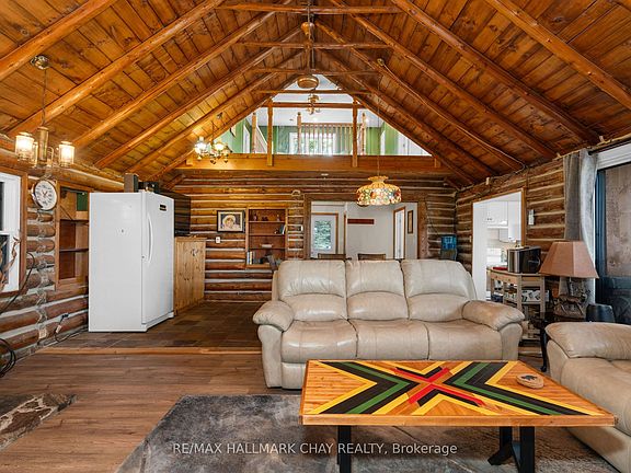 5th image of 1866 Tay Bay Rd