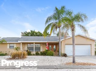 760 Flamingo Dr, Apollo Beach, FL 33572