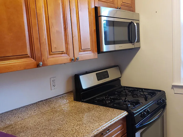 8109 Garland Ave #6 — Photo 9