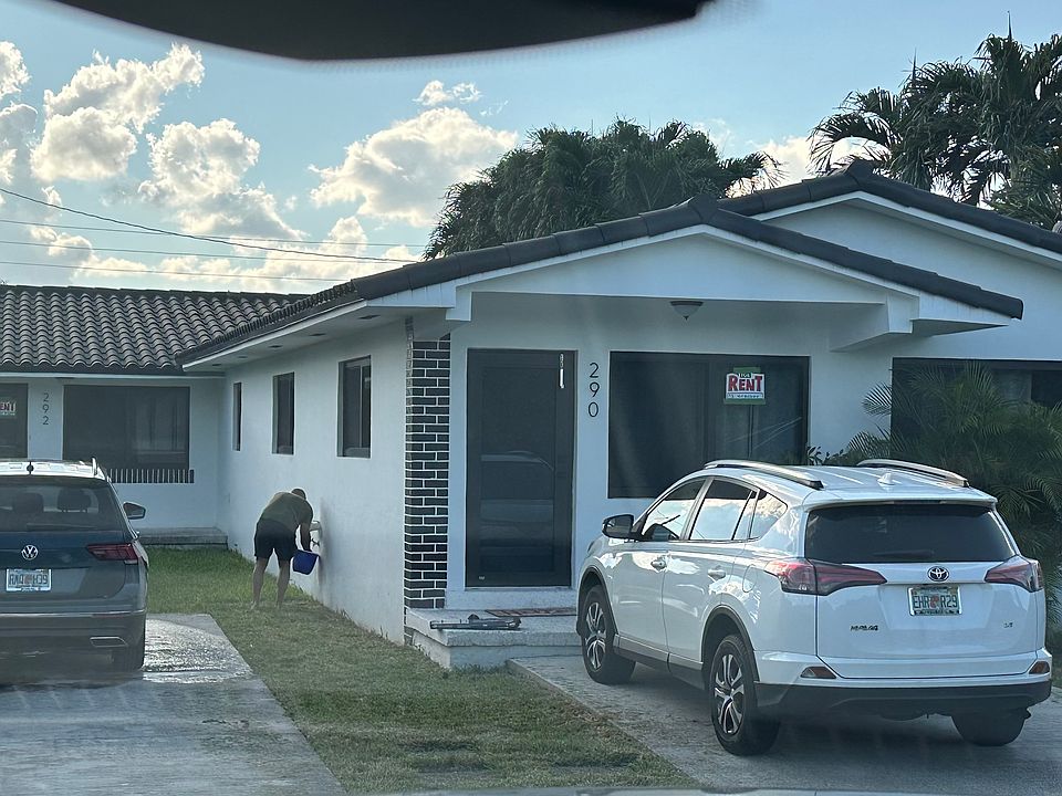 DUPLEX for Rent (Rear Unit); 
4-Bedroom/2-Bath, Living, Dining, Kitchen, Large Fenced Backyard, Impact Windows, New Central AC.
Move-In Ready! PRIME Location- Near Flagler Street and SW 87th Avenue. Good schools nearby.