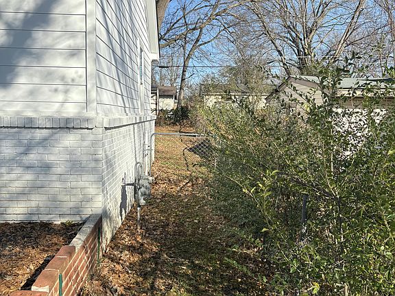 2nd image of 642 Ledbetter Ave