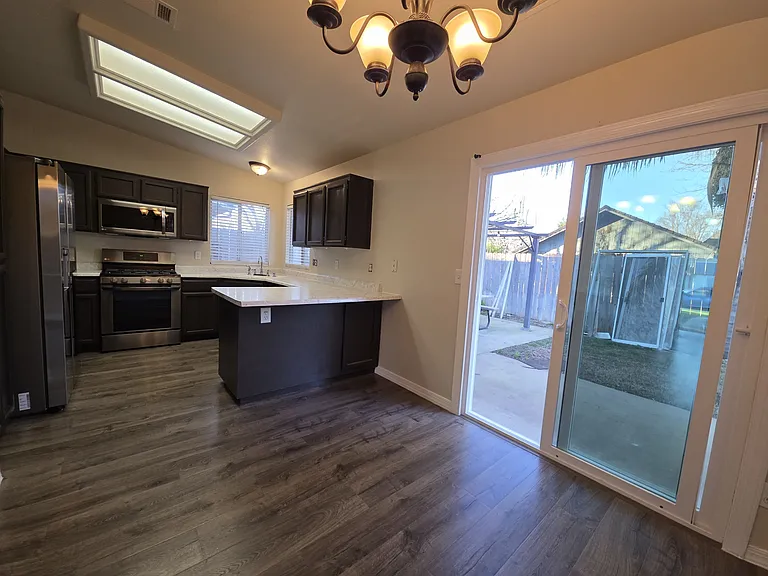 303 W Pinon St — Photo 8