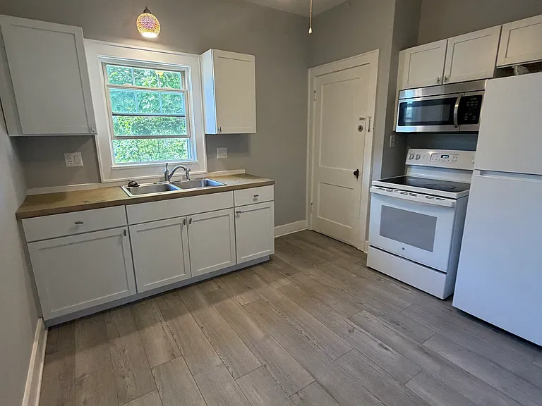 518 S 8th St #1 — Photo 10
