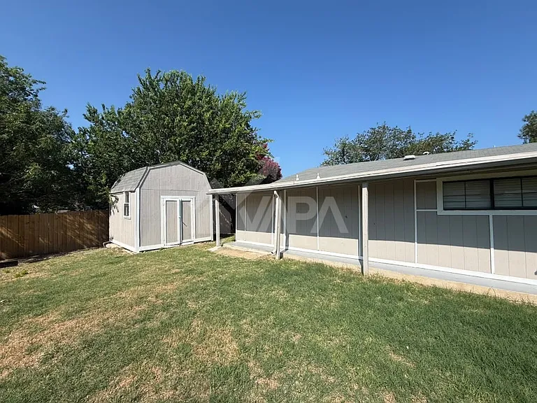 1074 Honeytree St — Photo 17