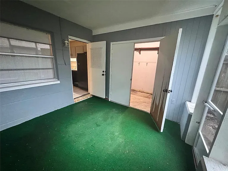 2896 Meadow Lake Ave — Photo 13