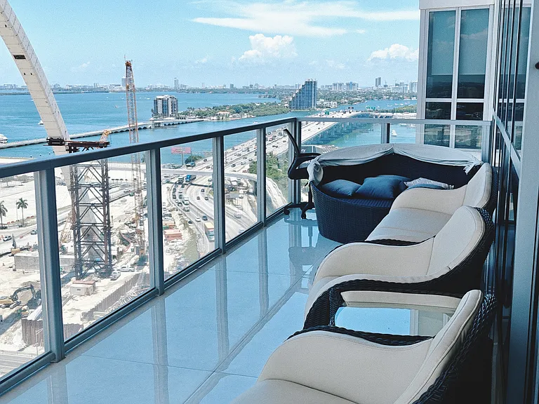 1100 Biscayne Blvd #2106 — Photo 5
