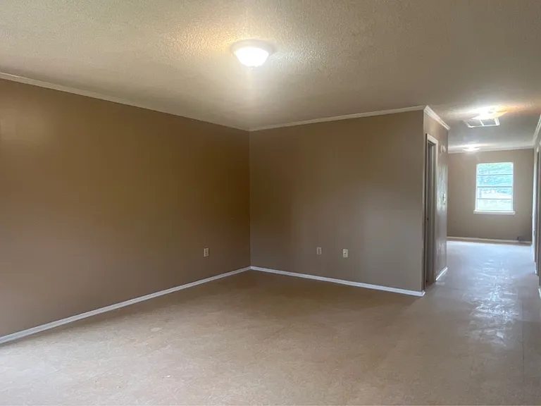310 Carriage Ln #A — Photo 3