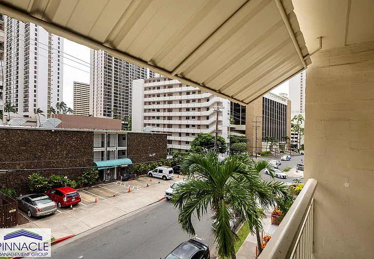 240 Liliuokalani Ave #302 — Photo 2