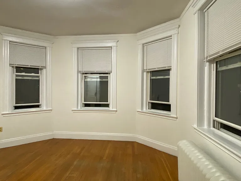 43 Strathmore Rd #4 — Photo 16