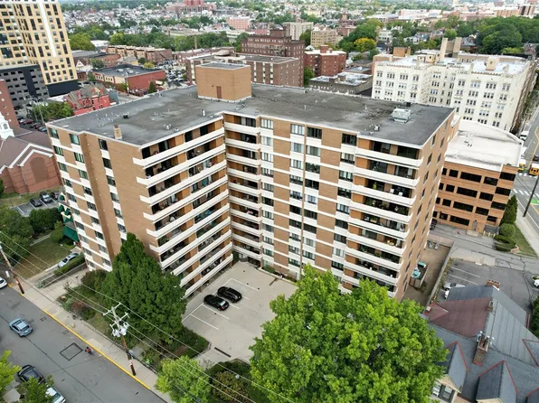 220 N Dithridge St APT 303, Pittsburgh, PA 15213
