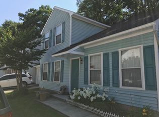 186 N Hunt Club Run, Newport News, VA 23608