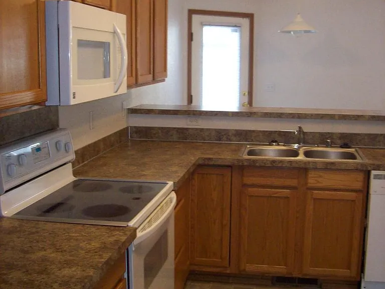 9312 Fairhill Dr NE #A — Photo 5