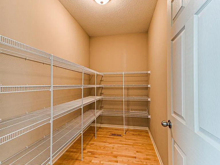 15222 Aurora Cir — Photo 13
