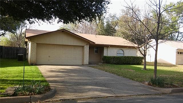 1st image of 648 Pleasant Manor Ave