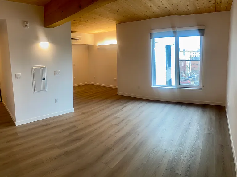 154 Broadway #210 — Photo 18