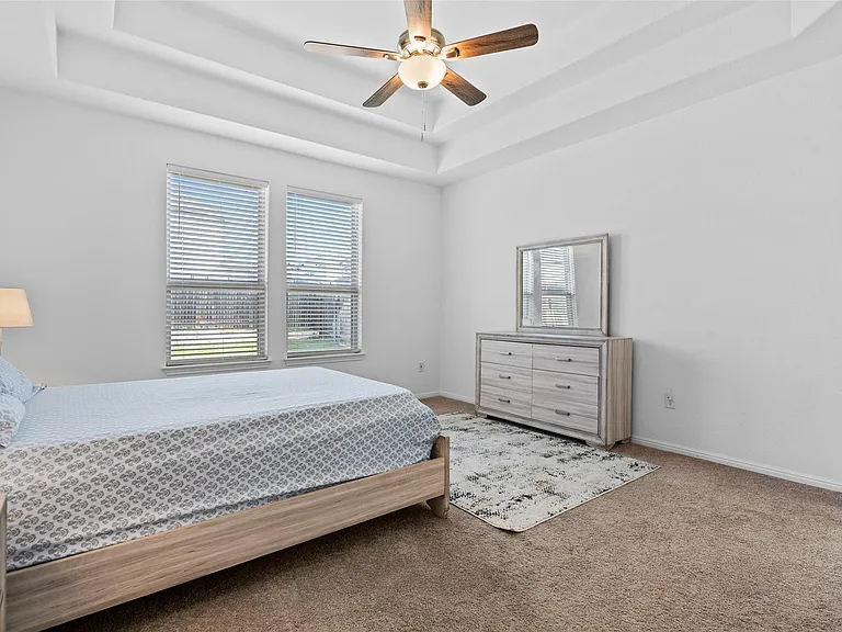 325 La Joya Pass — Photo 18