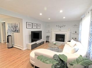 39 Highwood Ave, Hamden, CT 06514