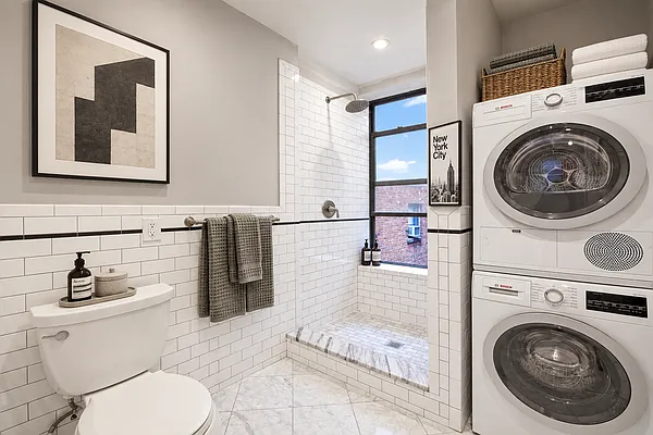 Bathroom, photo 1