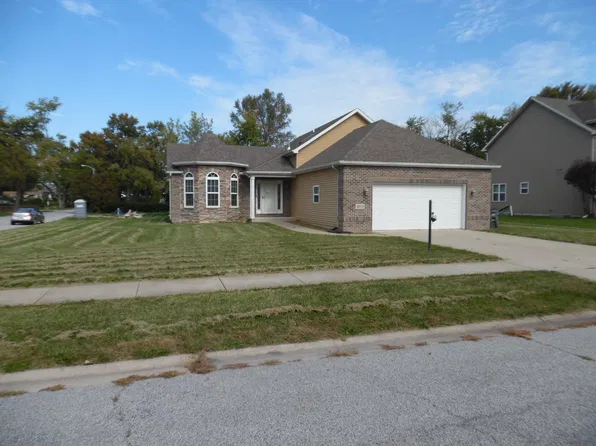 1934 Cooke St, Hobart, IN 46342