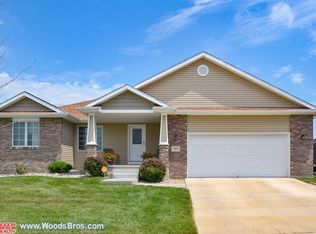1560 W Lander Dr, Lincoln, NE 68521