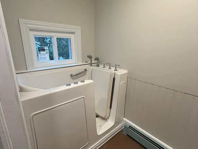 2320 Rock Spring Rd — Photo 15