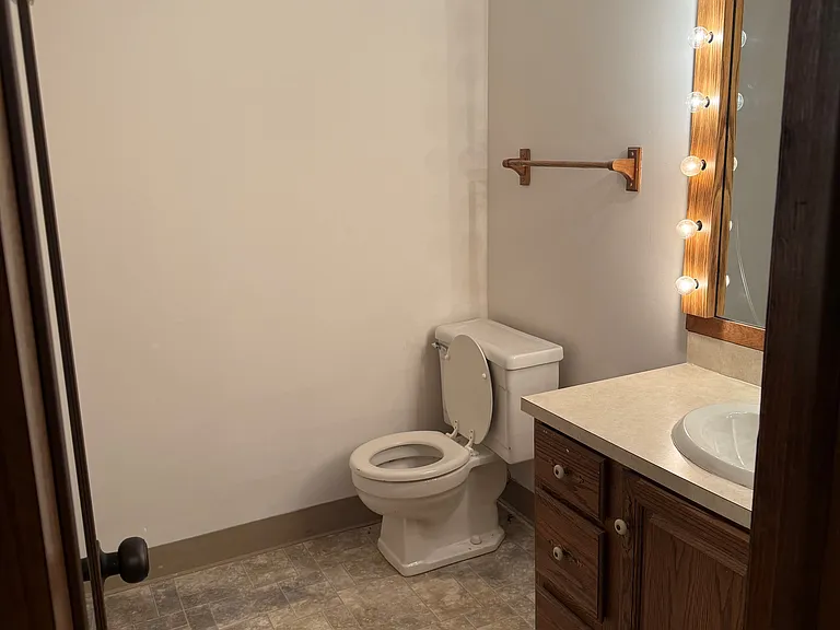 12441 Martha St — Photo 16