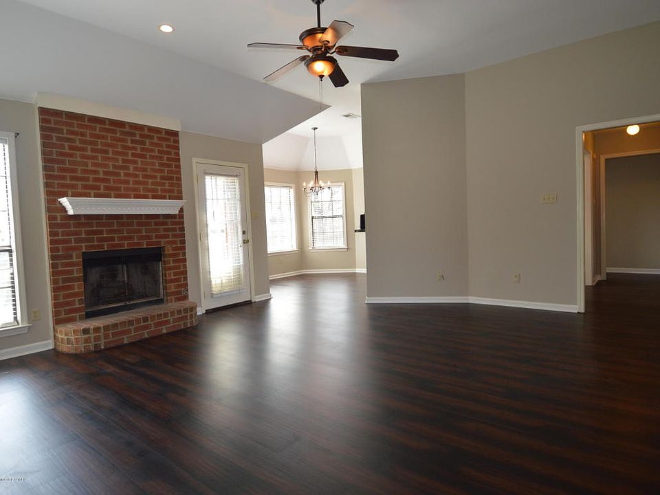 1st image of 6790 Oak Forest Dr