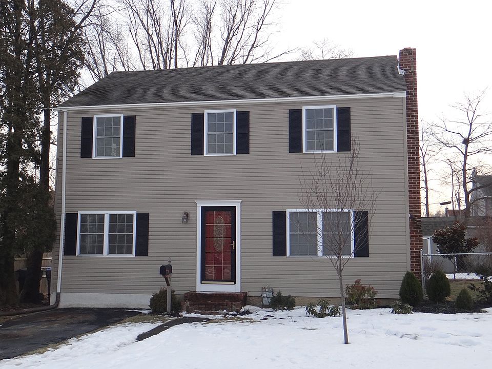 1st image of 306 Victoria Ave