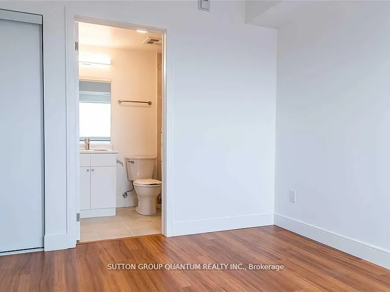 1 Wellington St #712 — Photo 10