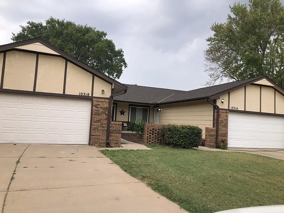 10318 W Merton Ct