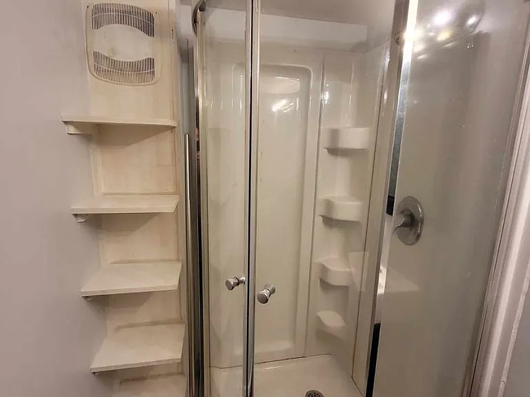 134 Innisfil St #3 — Photo 7