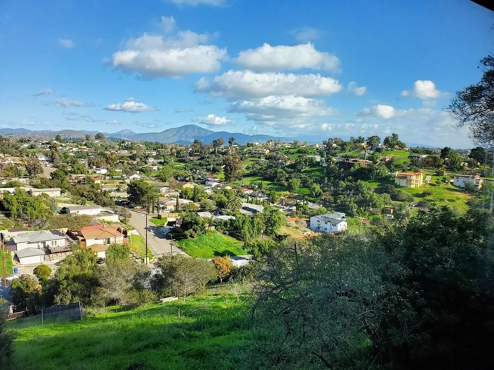 5 bed, $5,300 — Photo 1