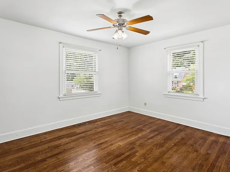 2307 Rawlings Ct — Photo 26