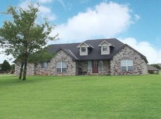 7010 Lake View Dr, Blanchard, OK 73010