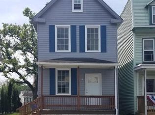 122 E Emaus St, Middletown, PA 17057
