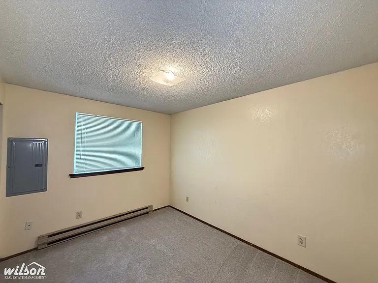 1211 Ledwich Ave — Photo 11
