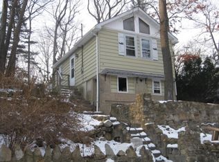14 Jefferson Trl, Hopatcong, NJ 07843