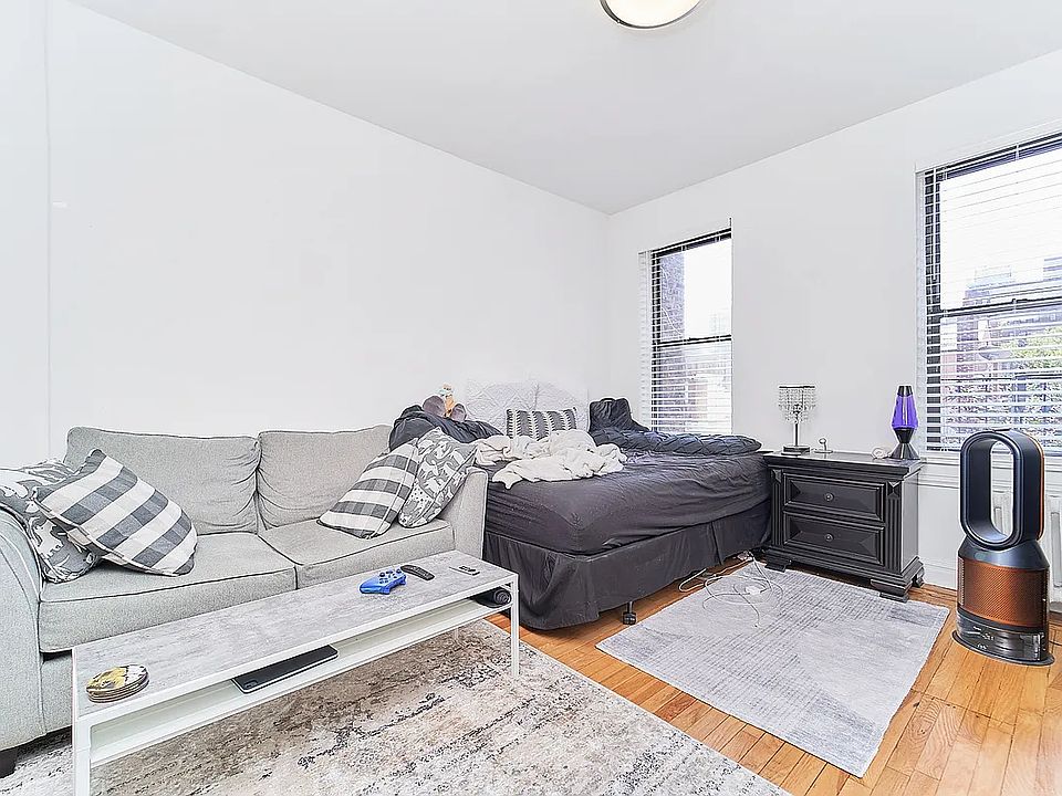1st image of 236 E 33rd St #D4