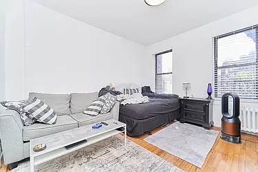 236 East 33rd Street, #D4