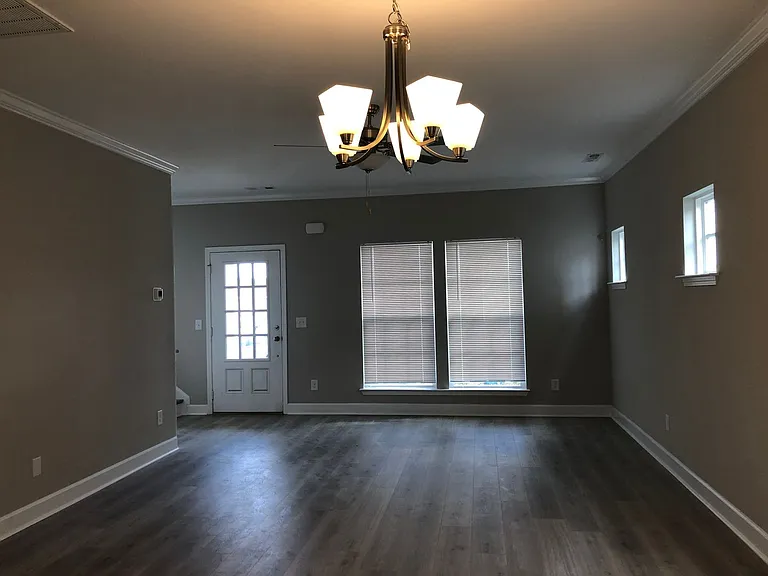 813 Goswell Dr #336 — Photo 4
