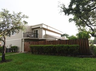 702 Commodore Dr, Plantation, FL 33325