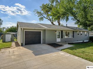 1219 Robin Dr, Bellevue, NE 68005