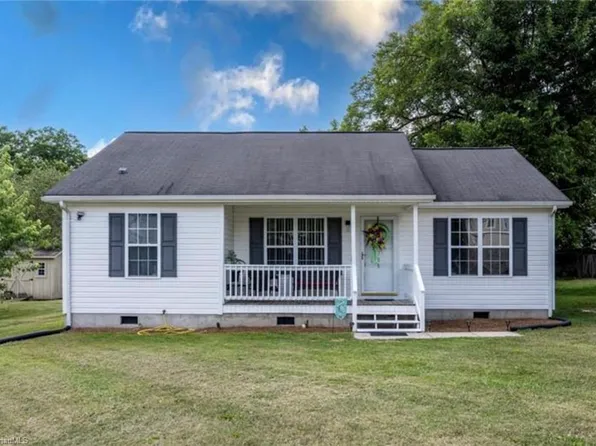 706 Montgomery St, Reidsville, NC 27320