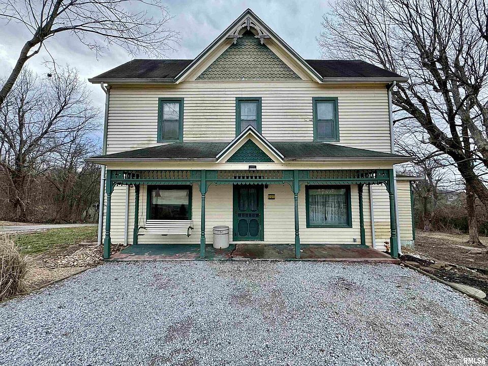 1st image of 223 Oak St