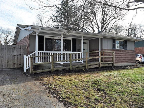 2nd image of 1736 Simpson Dr
