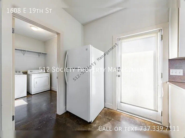 1608 E 19th St — Photo 15