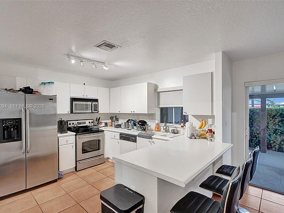 4th image of 898 NW 131st Ave #1
