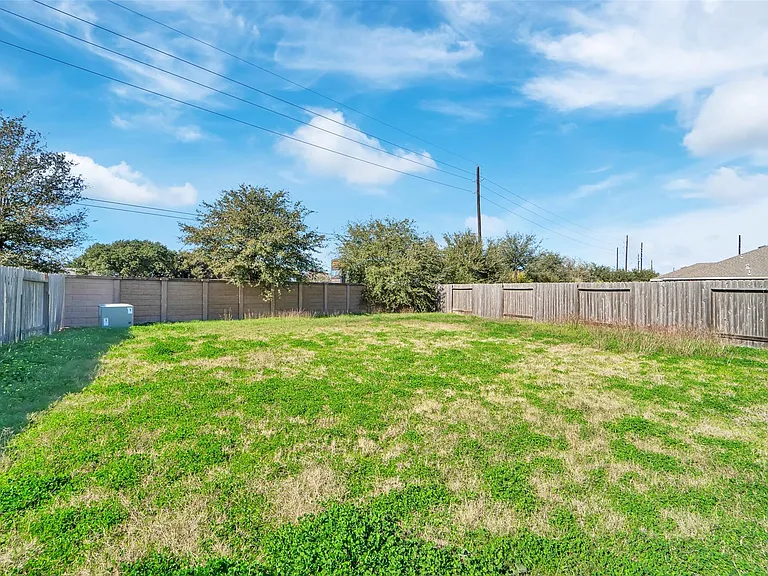 5407 Baronet Dr — Photo 34