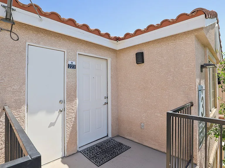 Versailles Senior Apartments — Photo 21